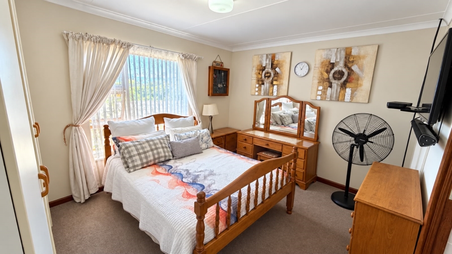 3 Bedroom Property for Sale in Heiderand Western Cape